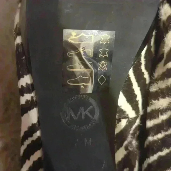 Michael Kors Real dyed cow hair zebra print heels. Size 7 1/2 - Picture 7 of 8